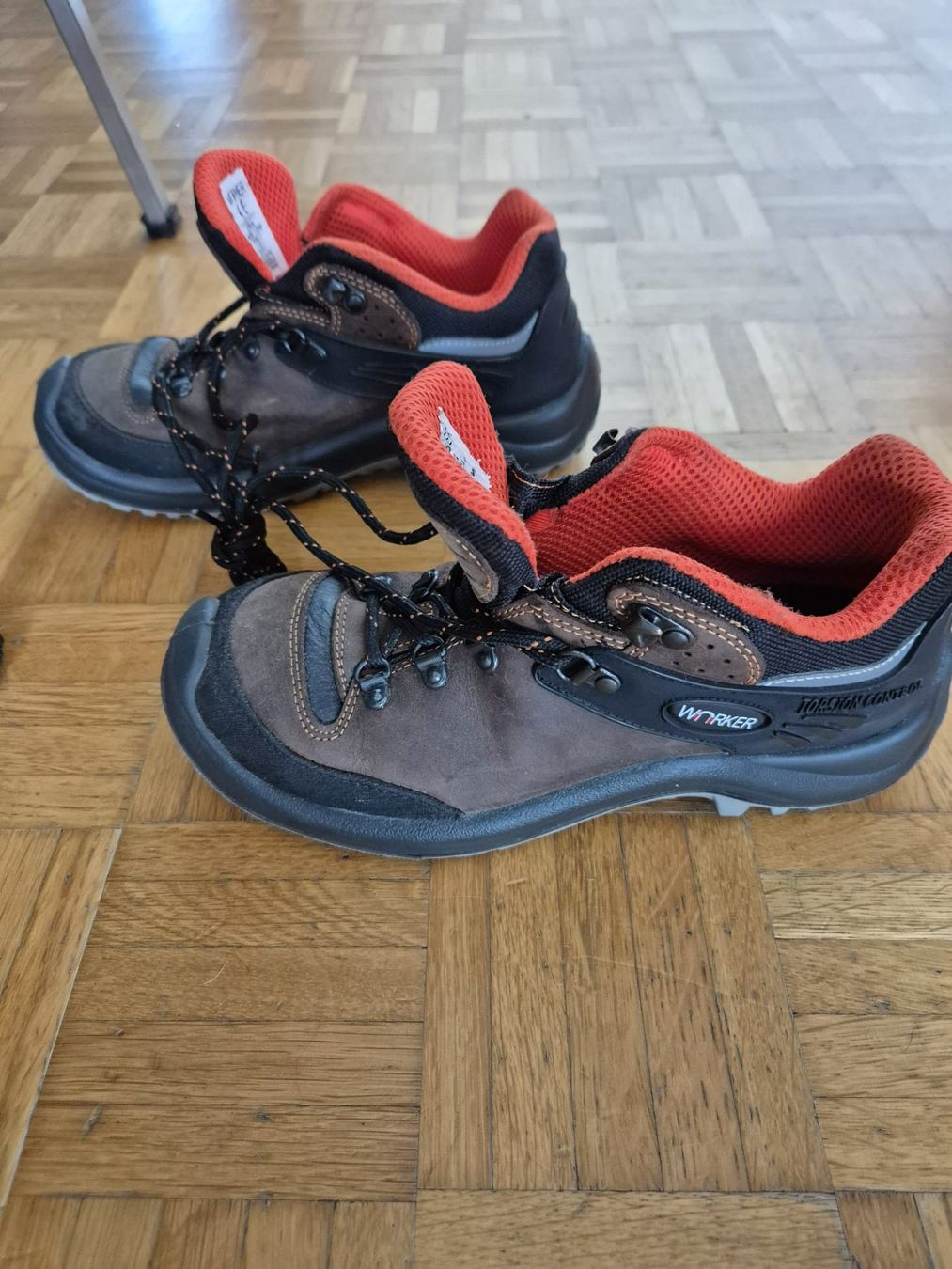 Scarpe da uomo: Worker Schuhe mit Stahlkappen – Usato da Zug venduto da sailing15 2