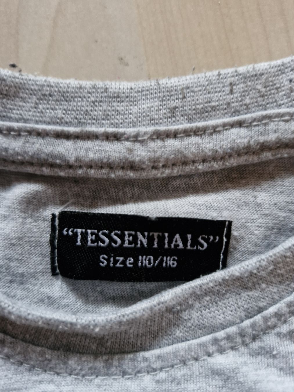H&M Maglioni & Felpe: Langarmpullis Gr.110/116 – Usato da Disentis/Mustér venduto da epa_862v 2