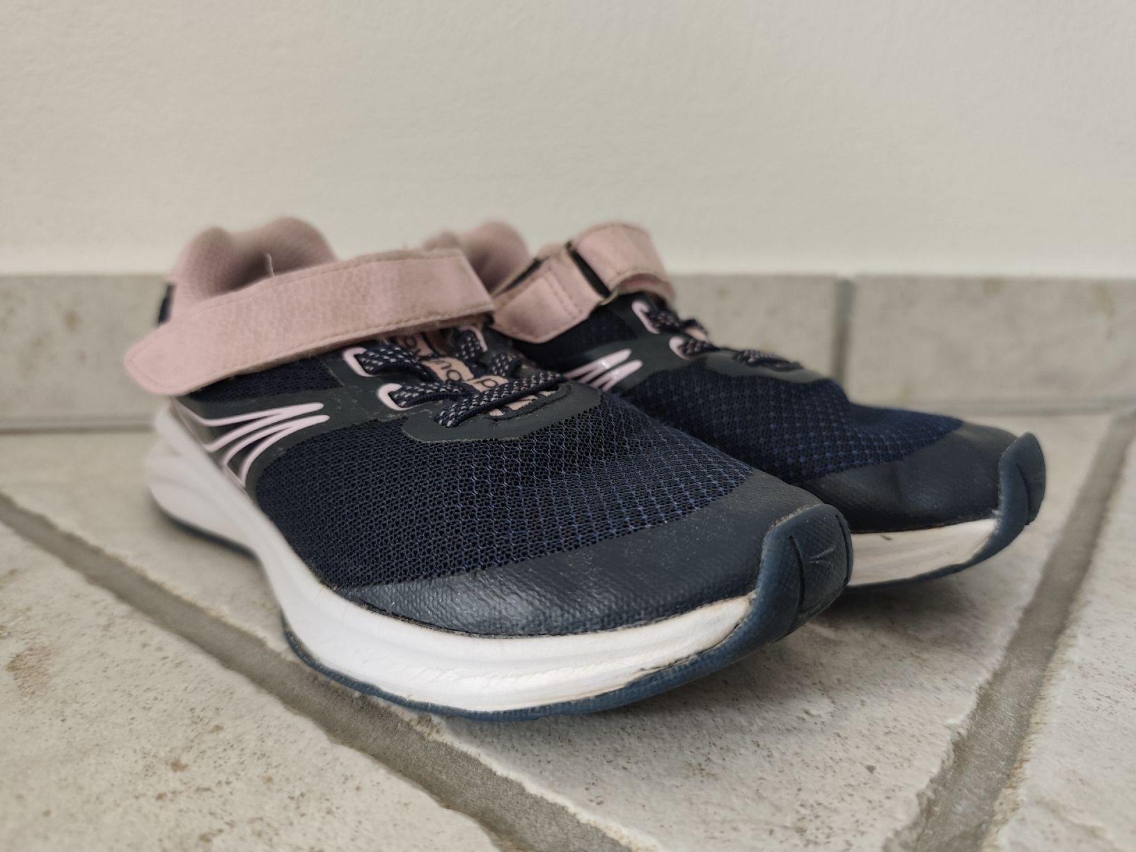 Scarpe per ragazze: Kinder Freizeitschuh  – Usato da Chur venduto da Rodanisa 1