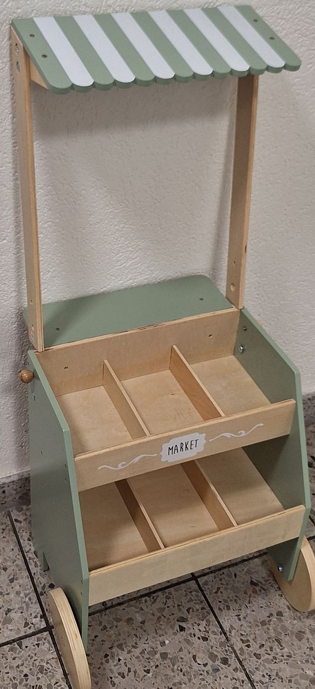 Sonstiges für Firmenanlässe & Parties: Marktstand Holz Kinder – Gebraucht aus Zürich von djoki88
