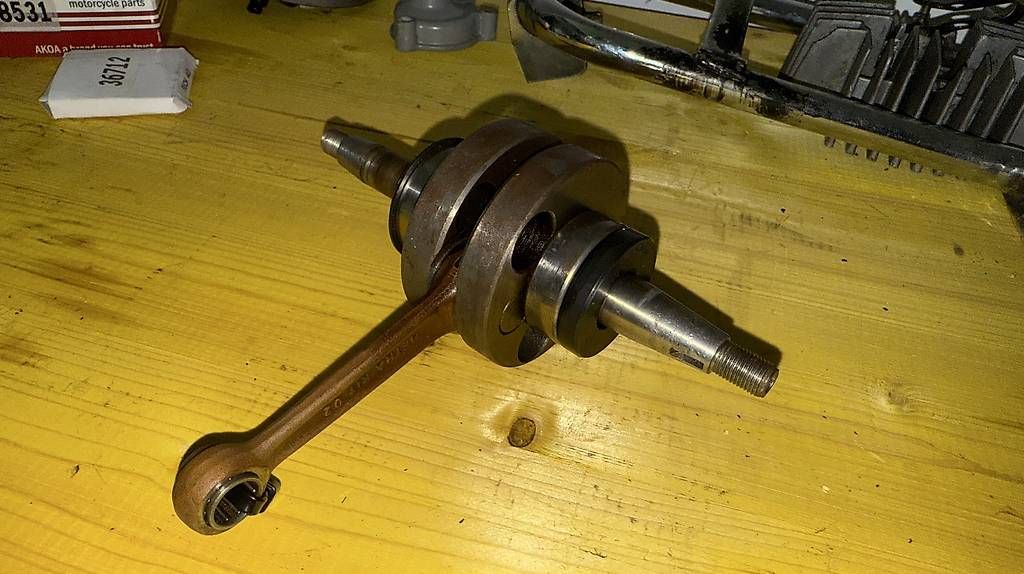 Parti ricambio per ciclomotori: Vendo albero motore originale puch maxi e50 – Usato da Pollegio venduto da Landorofo 1