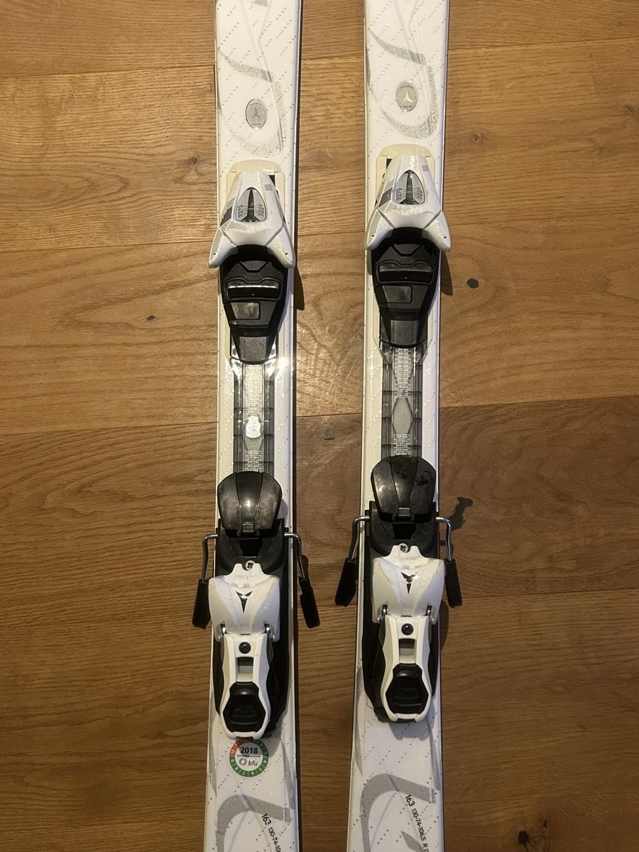 Atomic Sci: Atomic C:8 Beginner Ski mit Bindung weiss gebrauchter Zustan – Usato da Horgen venduto da a_h_b_8810_xlz 1
