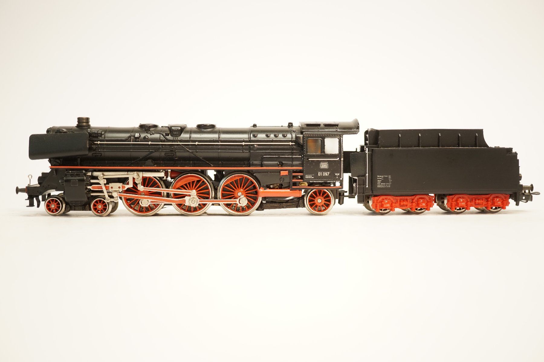 Märklin Modellini di ferrovie: 1å Märklin 3048 DB BR 01 Dampflok – Usato da Uetendorf venduto da tigermuegi 1