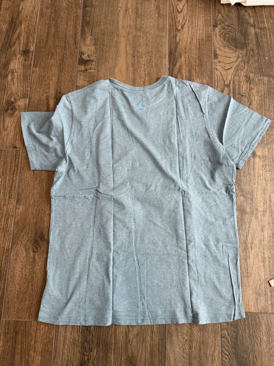 Jordan T-shirt: Jordan Shirt – Nuovo (secondo la descrizione) da Ennenda venduto da Glarus18 2