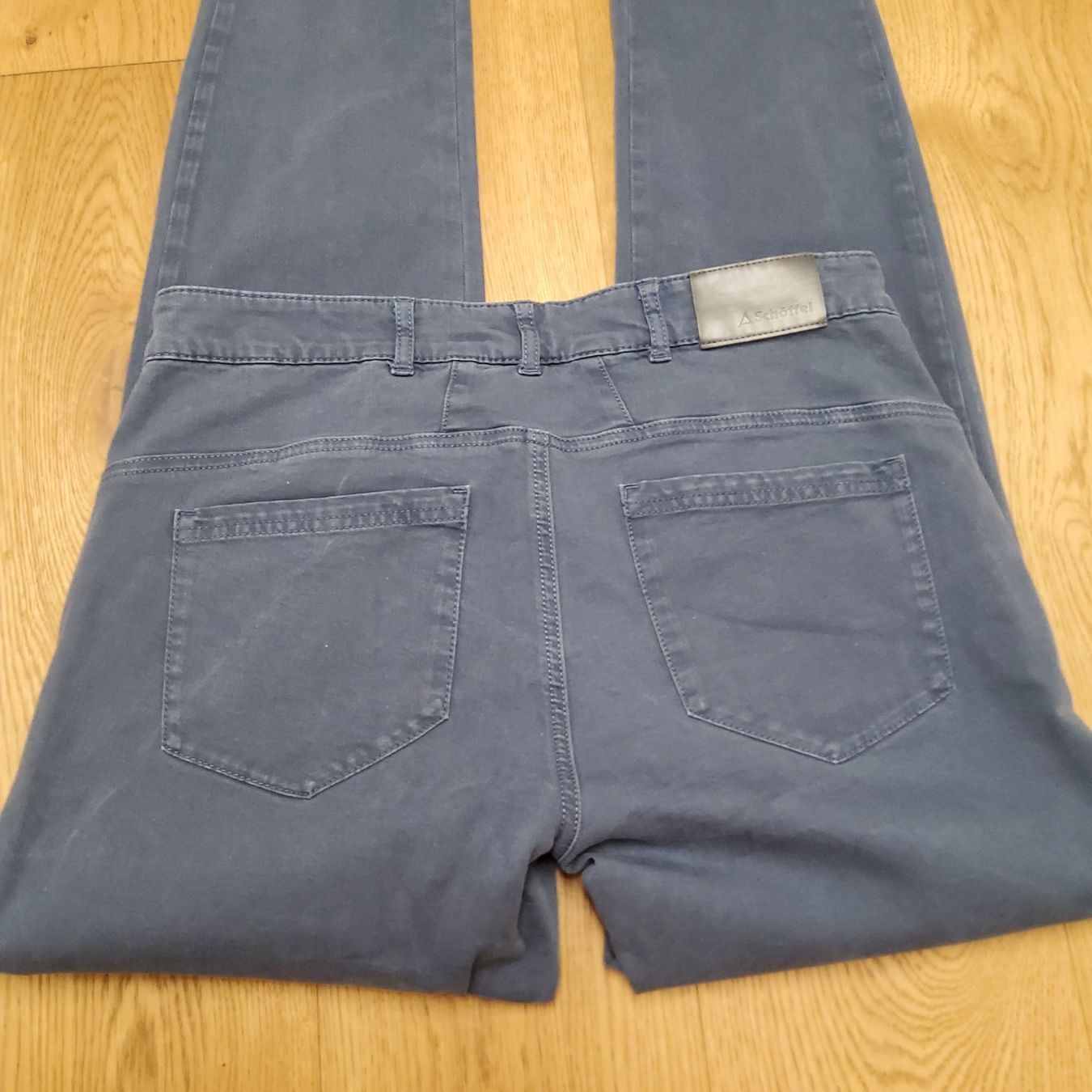 Esprit Lotti di vestiti: Kleiderpacket: Hosen, Schals – Usato da Naters venduto da 3904Naters 6
