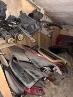 Diverse Autoersatzteile aus einer lager ausräumung 