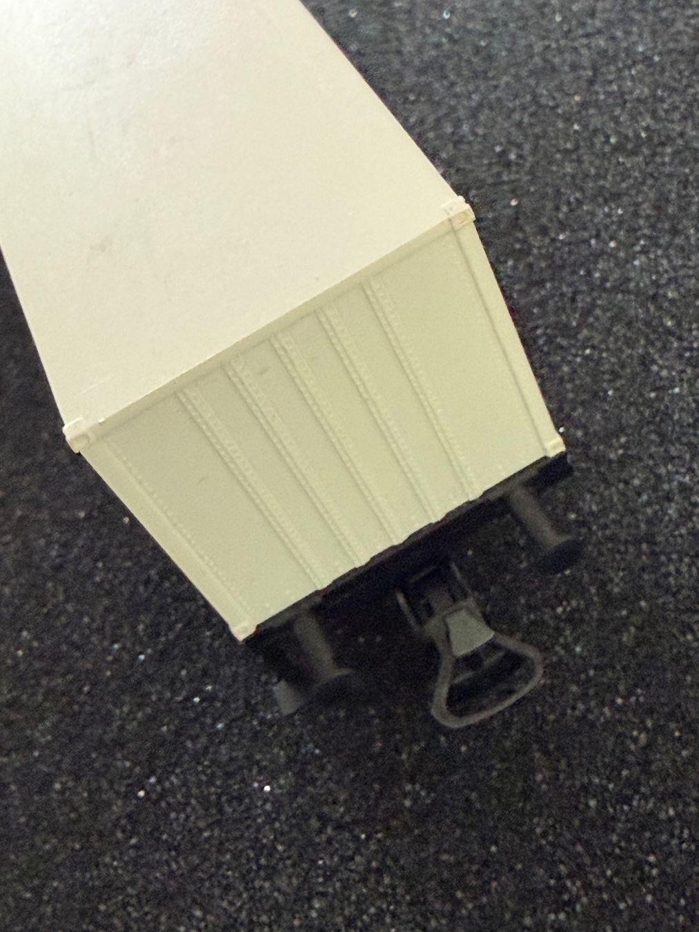 Modellini di ferrovie: Modelleisenbahn Waggon Gicom – Usato da Duggingen venduto da Ysvogel 1
