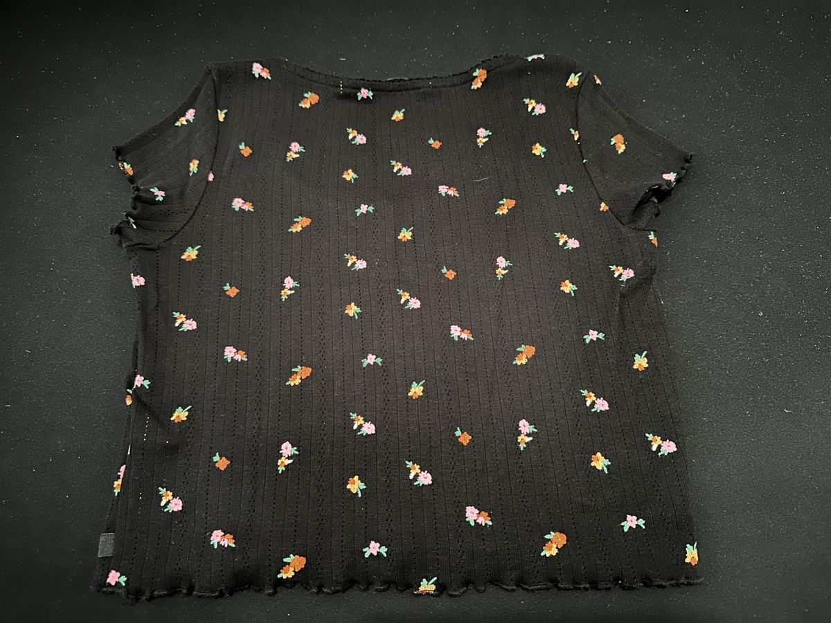 Tom Tailor Top: Blümchen-CropTop von Tom Tailor, Gr. XS – Usato da Siebnen venduto da luana_cataleya 3
