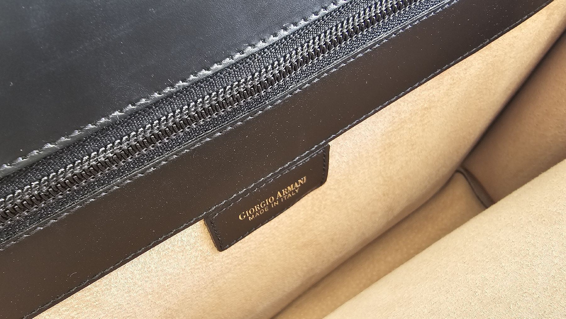Valises & Sacs: Giorgio Armani Aktentasche – Neuf (Voir description) à Unteraegeri par kika-18 3