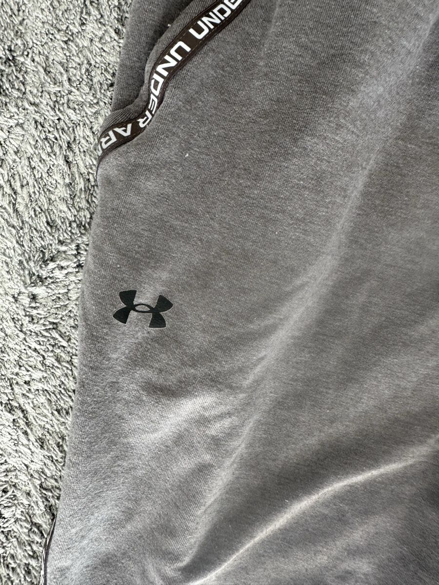 Hosen: Under Armor Trainerhosen – Neu (gemäss Beschreibung) aus Winterthur von su_4assd 2