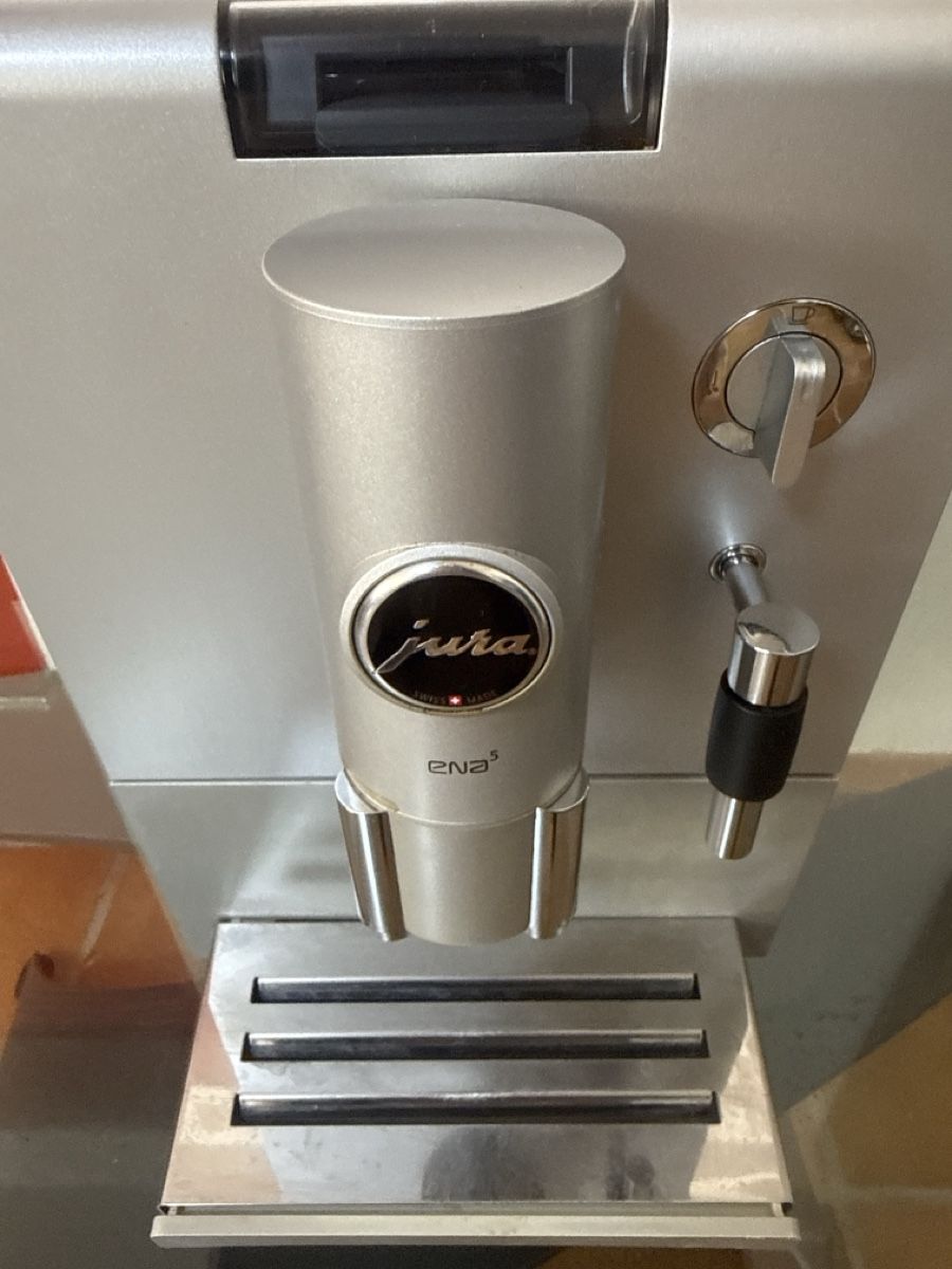 Jura Kaffeemaschinen & Espressomaschinen: Jura ENA 5 – Gebraucht aus Soyhières von Jura22 2