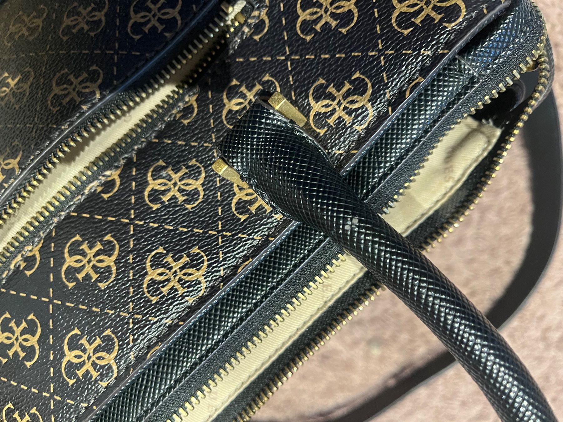 Guess Borse da donna: Guess Handtasche, schwarz/braun! – Nuovo (secondo la descrizione) da Reinach AG venduto da lin_7qfq 5