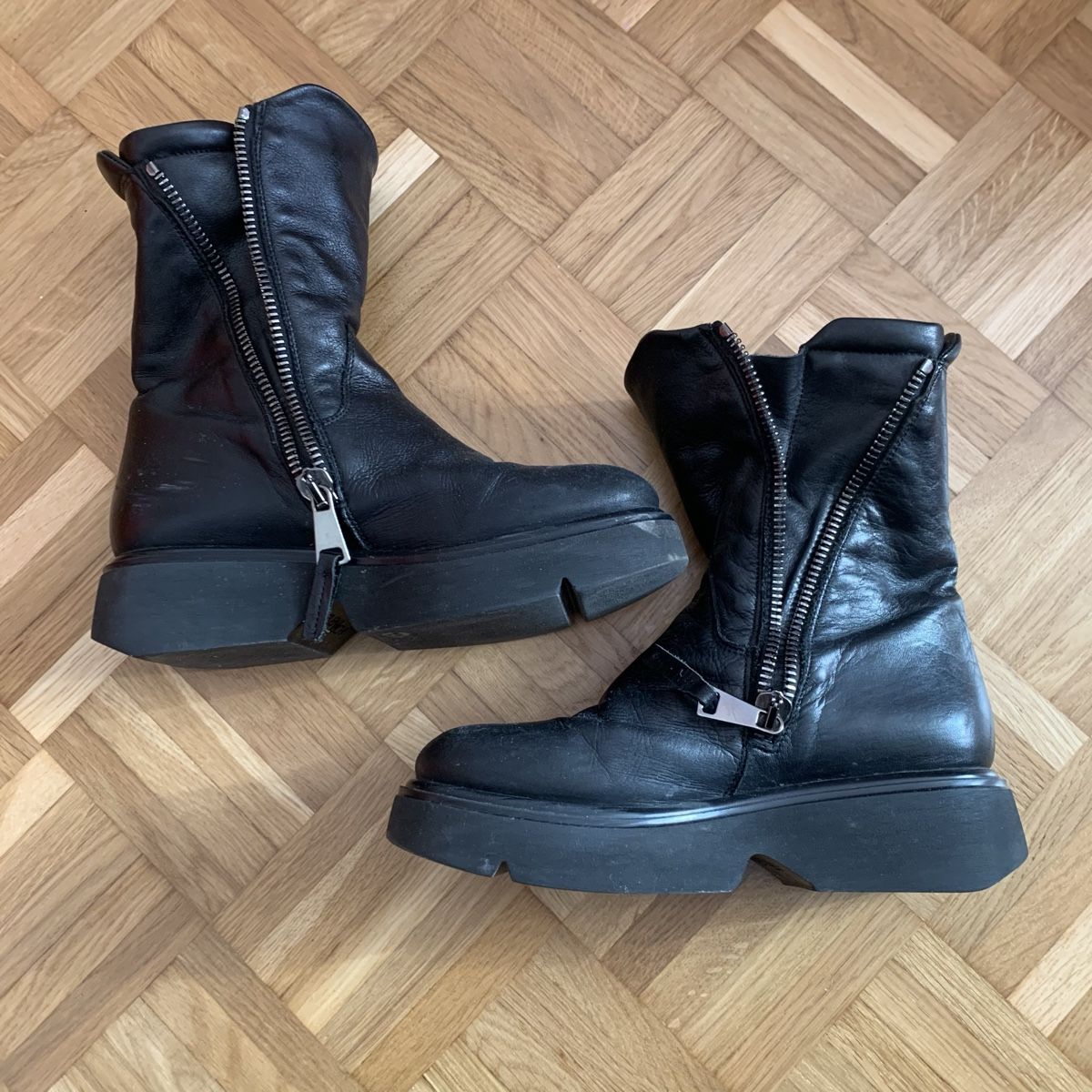 Scarpe da donna: Designer Leder Stiefel, Gr. 38 – Usato da Zollikon venduto da Ranunkulus