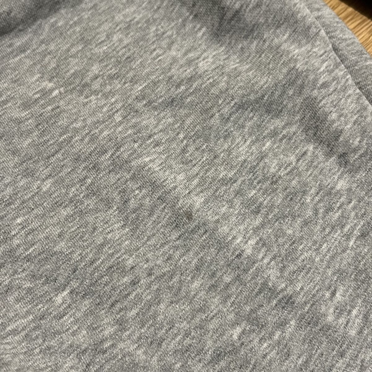 Nike Pantaloni: Nike Jogginghose Grau – Usato da Chur venduto da noe_mh8b 5