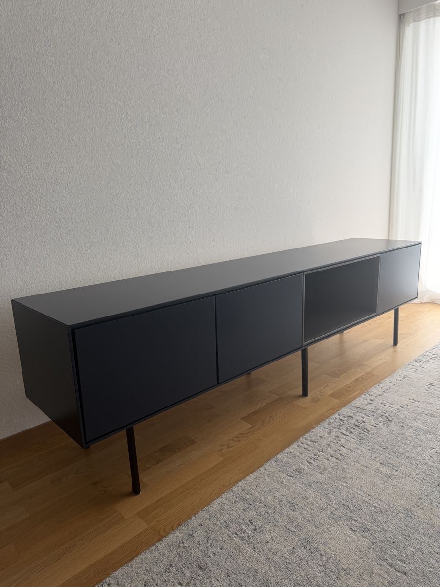 Pfister Mobili TV: ATELIER PFISTER ZIL Lowboard 210 cm – Usato da Dübendorf venduto da MariaS. 1