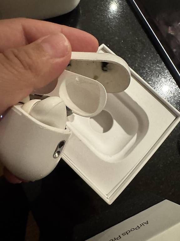 Cuffie: Apple AirPods Pro – Usato da Illnau venduto da Fakiraa 2