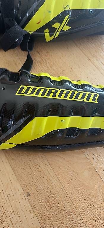 Schutz & Schoner: Warrior LX40 – Gebraucht aus Zürich von ruzah 1