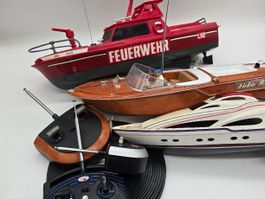 Lot de bateaux radiocommandés – à restaurer / bricoler