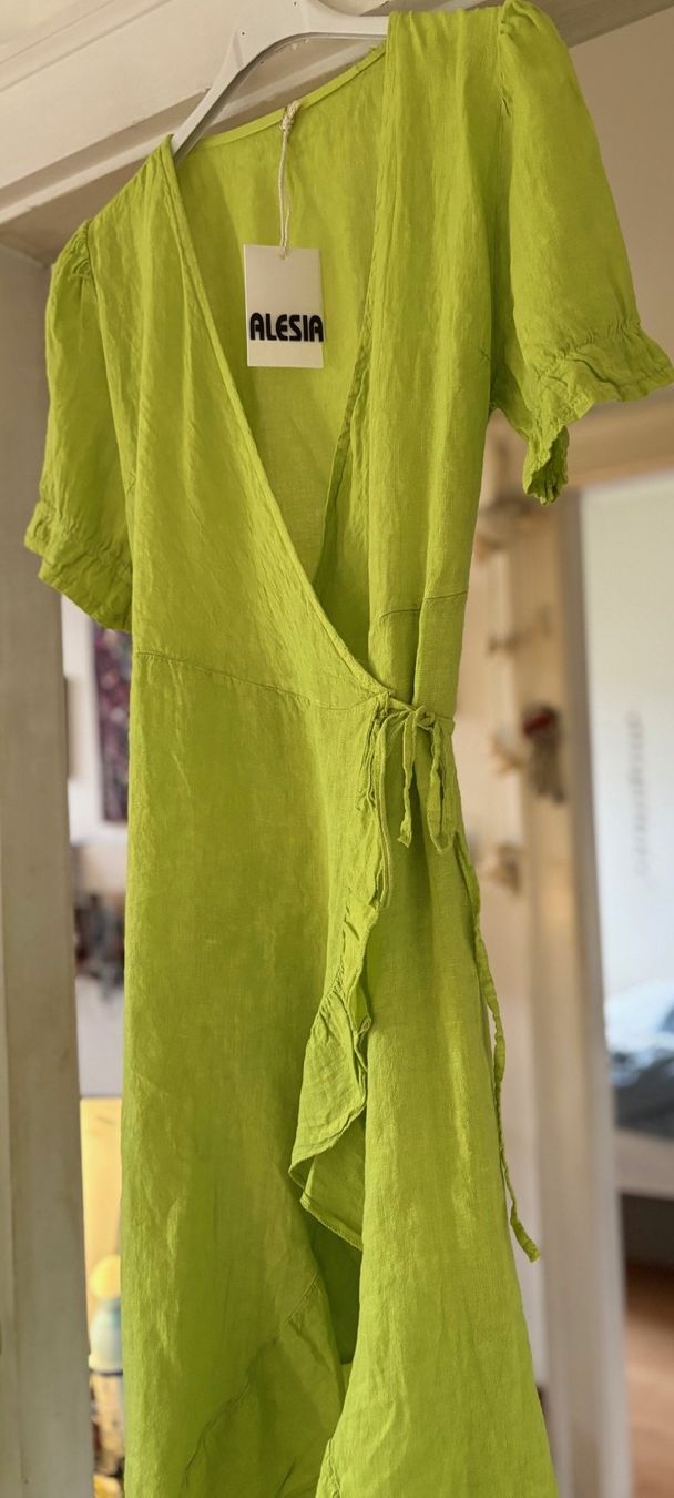 Robes: ROBE EN LIN! M – Neuf avec emballage d'origine à Locarno par NicoNion 2