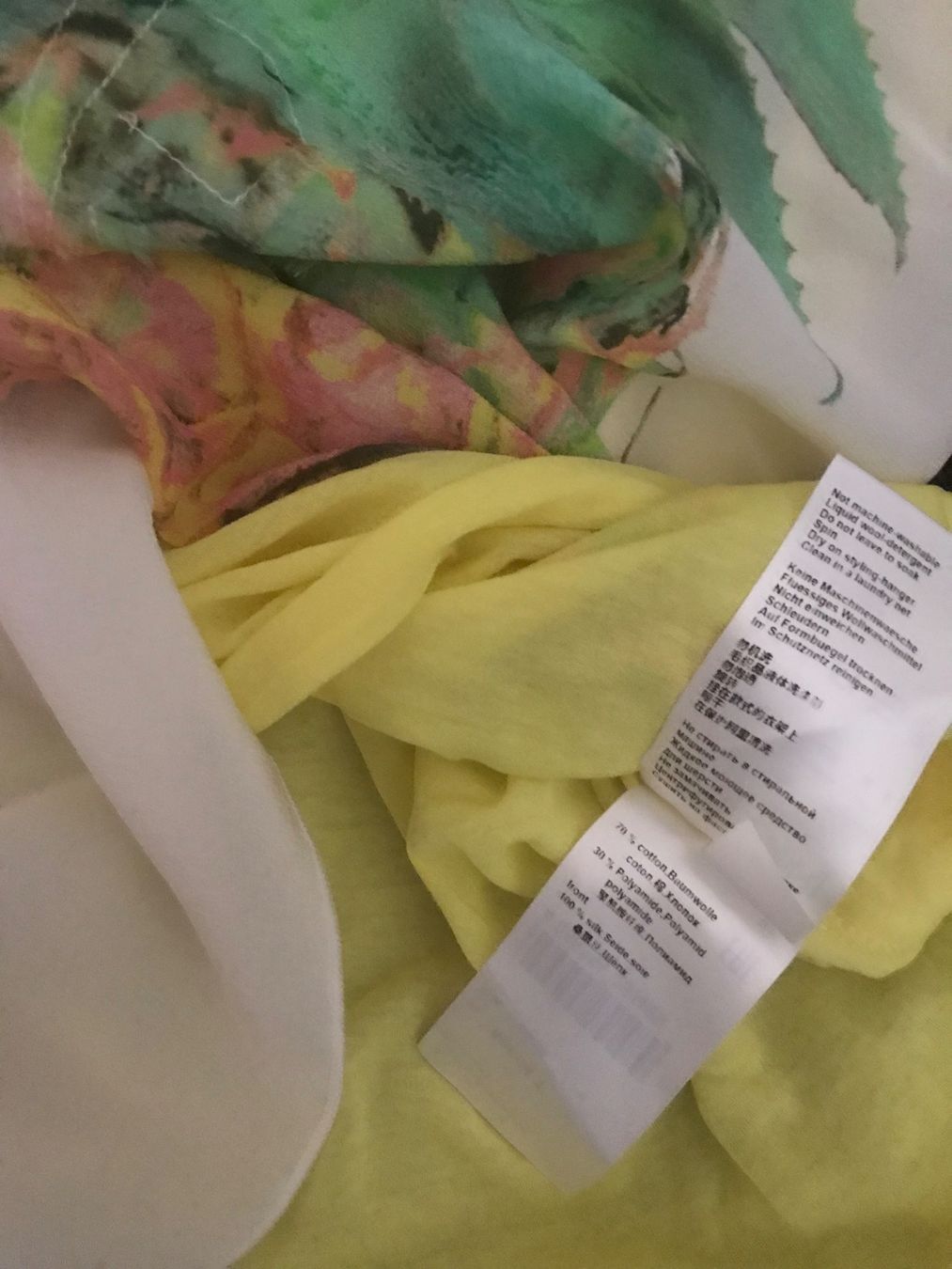 Marc Cain T-Shirts: Marc Cain T-Shirt mit Ananas-Print – Gebraucht aus Niederteufen von mix18 4