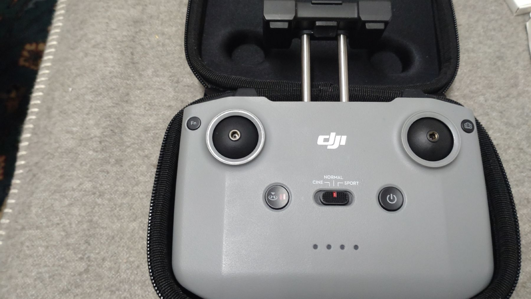 DJI Mini 2 Drohne, Fly More Combo, Top Zustand (Gebraucht) in Suhr für ...
