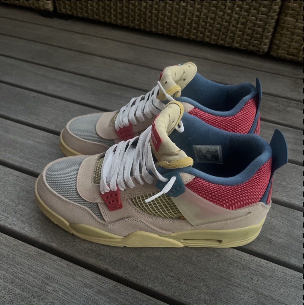 Jordan Scarpe da uomo: Air Jordan 4 Guava Ice – Nuovo (secondo la descrizione) da Steinhausen venduto da tyl_ylp7