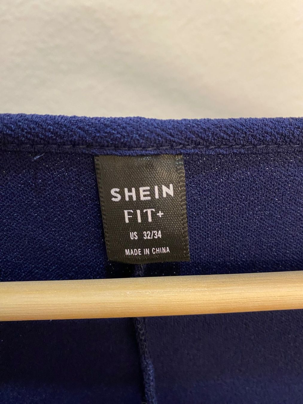 Shein Kleider: Kleid mit Stanzungen blau Gr. 56 / 58 / 60 – Gebraucht aus Pratteln von a23_j2gs 7