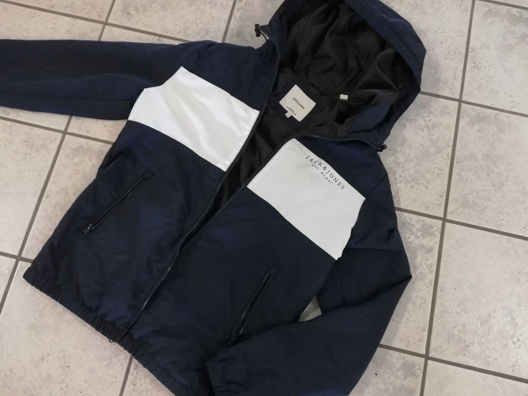 Jack & Jones Giacche: Jacke mit Kapuze Jack und Jones Gr S – Usato da Untersiggenthal venduto da Marlen59 3