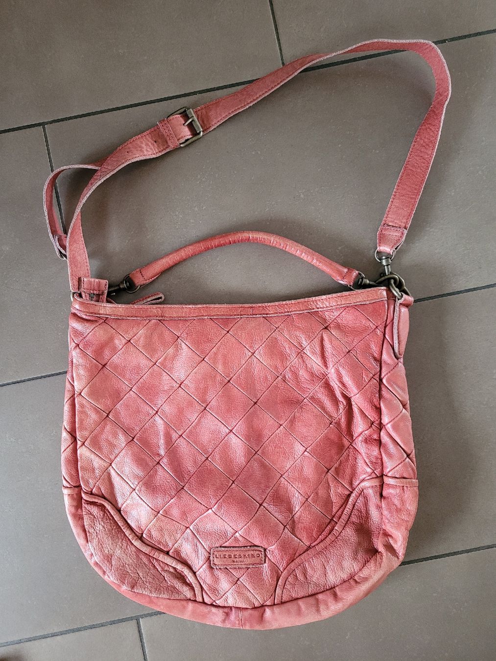 Liebeskind Taschen für Damen: Liebeskind Umhängetasche rosa  – Gebraucht aus St. Ursen von pijtra