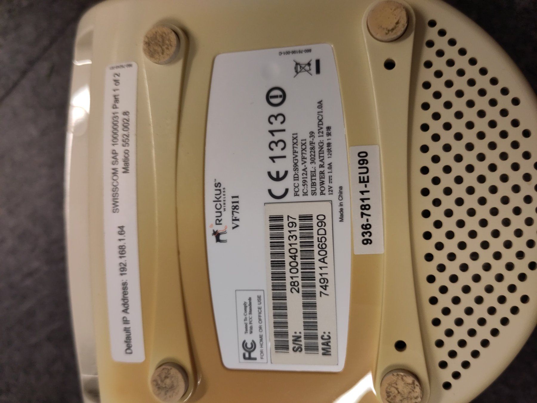 Modem & Router: Ruckus VF7811 Access Points 2 Stk. mit Netzteilen – Usato da Horgen venduto da rdegroot 2