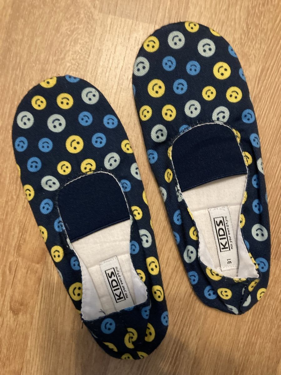 Scarpe per ragazzi: Geräteschuhe Gr. 31 – Nuovo (secondo la descrizione) da Emmenbrücke venduto da JJ_89 1