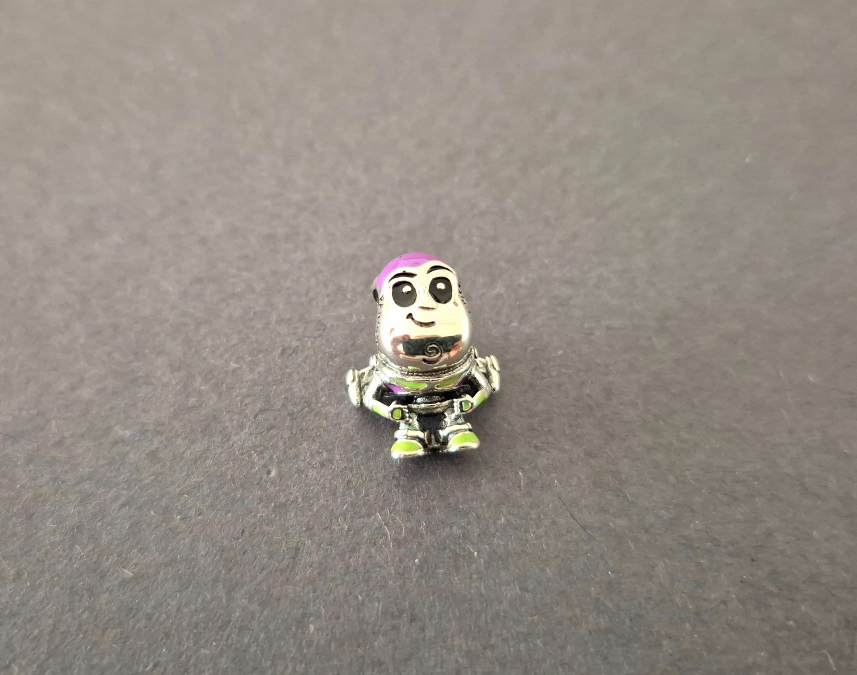 Ciondoli: Silber Charm Buzz Lightyear +Garantie – Nuovo (secondo la descrizione) da Rotkreuz venduto da Carbone_Bijou-Shop