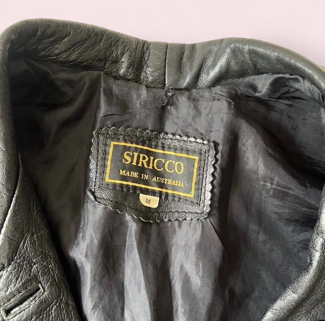 Giacche: Schwarze Vintage Lederjacke – Usato da Zürich venduto da Ivadodo 4