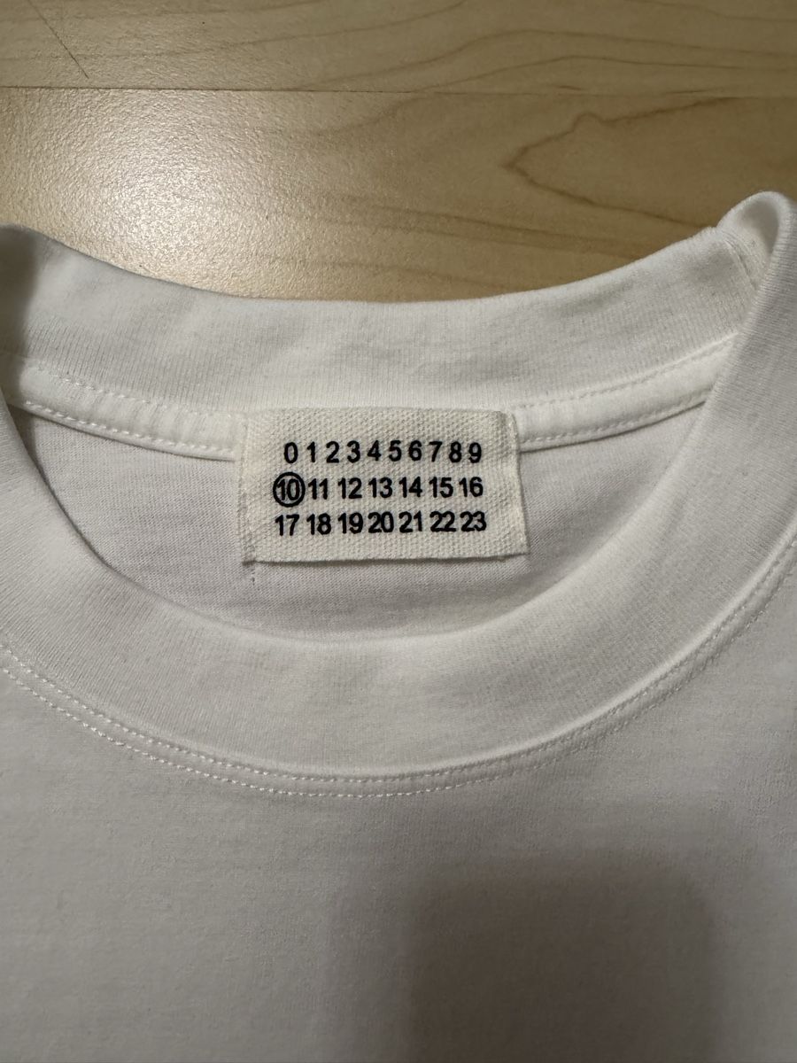 Maison Margiela T-shirt: Maison Margiela Tshirt – Nuovo (secondo la descrizione) da Gossau SG venduto da reshhh 1