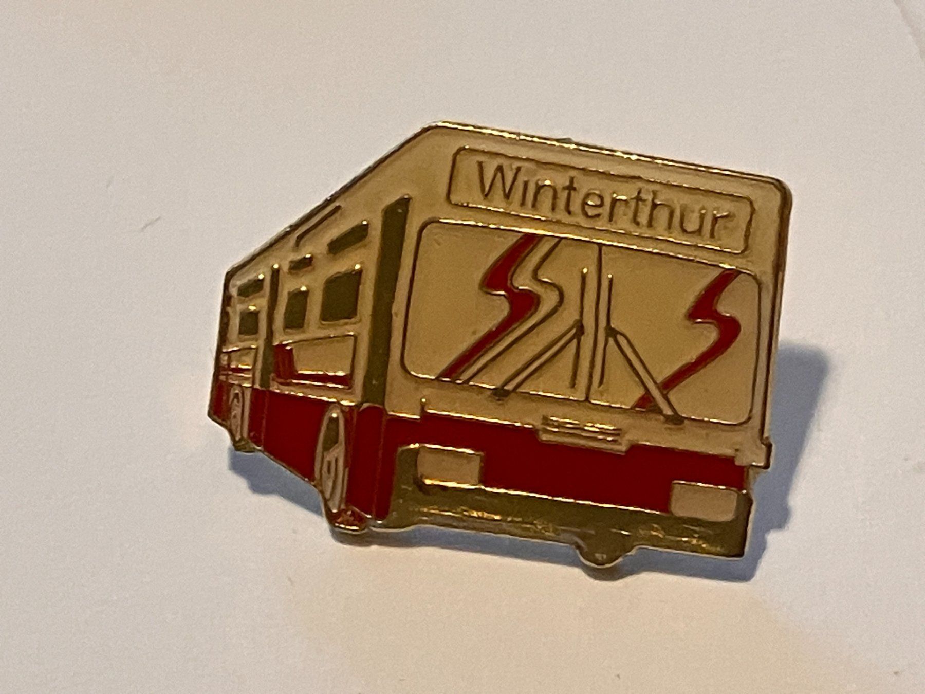 Placchette & Badge: 1 Pin Winterthur Verkehrsbus – Usato da Basel venduto da djwwpp