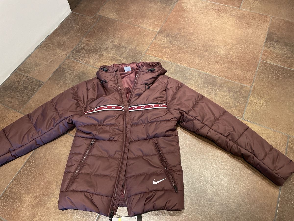 Nike Giacche & Cappotti: Nike Jacke Grosse 170 – Nuovo e nell'imballaggio originale da Binningen venduto da Rhylax