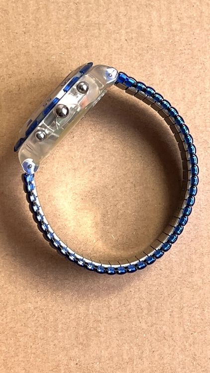 Swatch Montres: Blaue Swatch Uhr mit bunten Elementen-Sammlerstück! – D'occasion à Grenchen par chththl 7