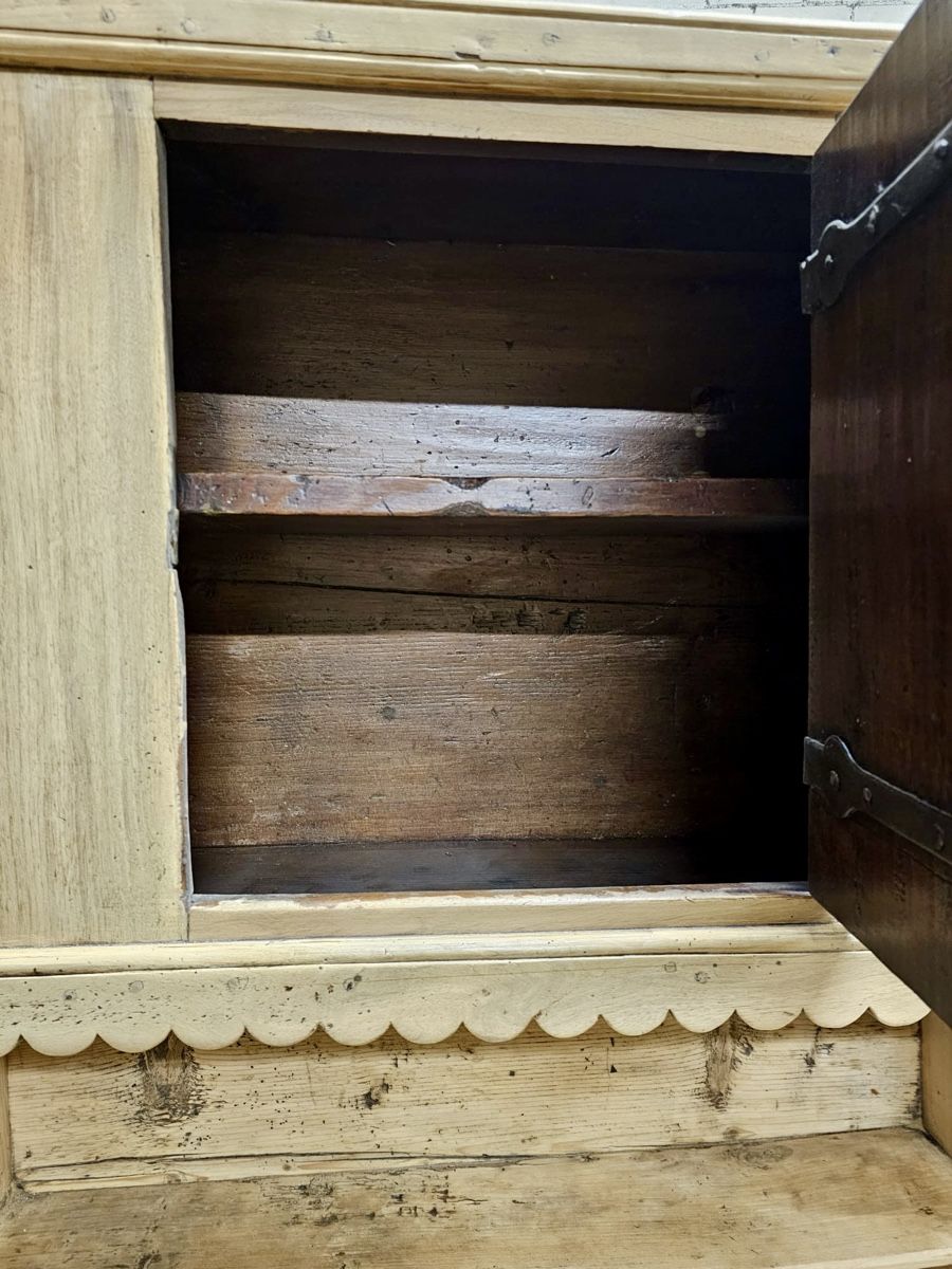 Credenze: Seltenes Küchenmöbel aus Tannenholz und Eiche – Usato da Ottikon venduto da san_w99n 6