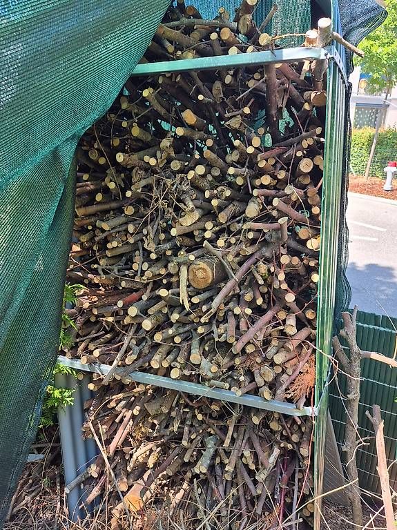 Articoli in legno: Viel Holz – Usato da Unterentfelden venduto da Mo.St 3