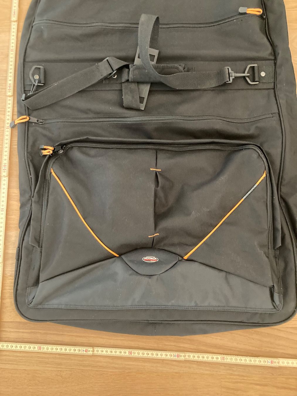 Borse: Kleidersack schwarz mit Schultergurt – Usato da Zürich venduto da aur_ydw6 4