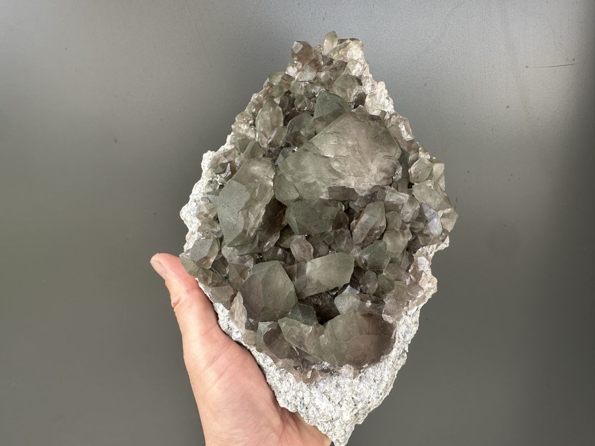Minerali & Pietre curative: Stufe mit 2 Gwindeln & Rosafluorit Furka – Usato da Oberuzwil venduto da Crystall0 7