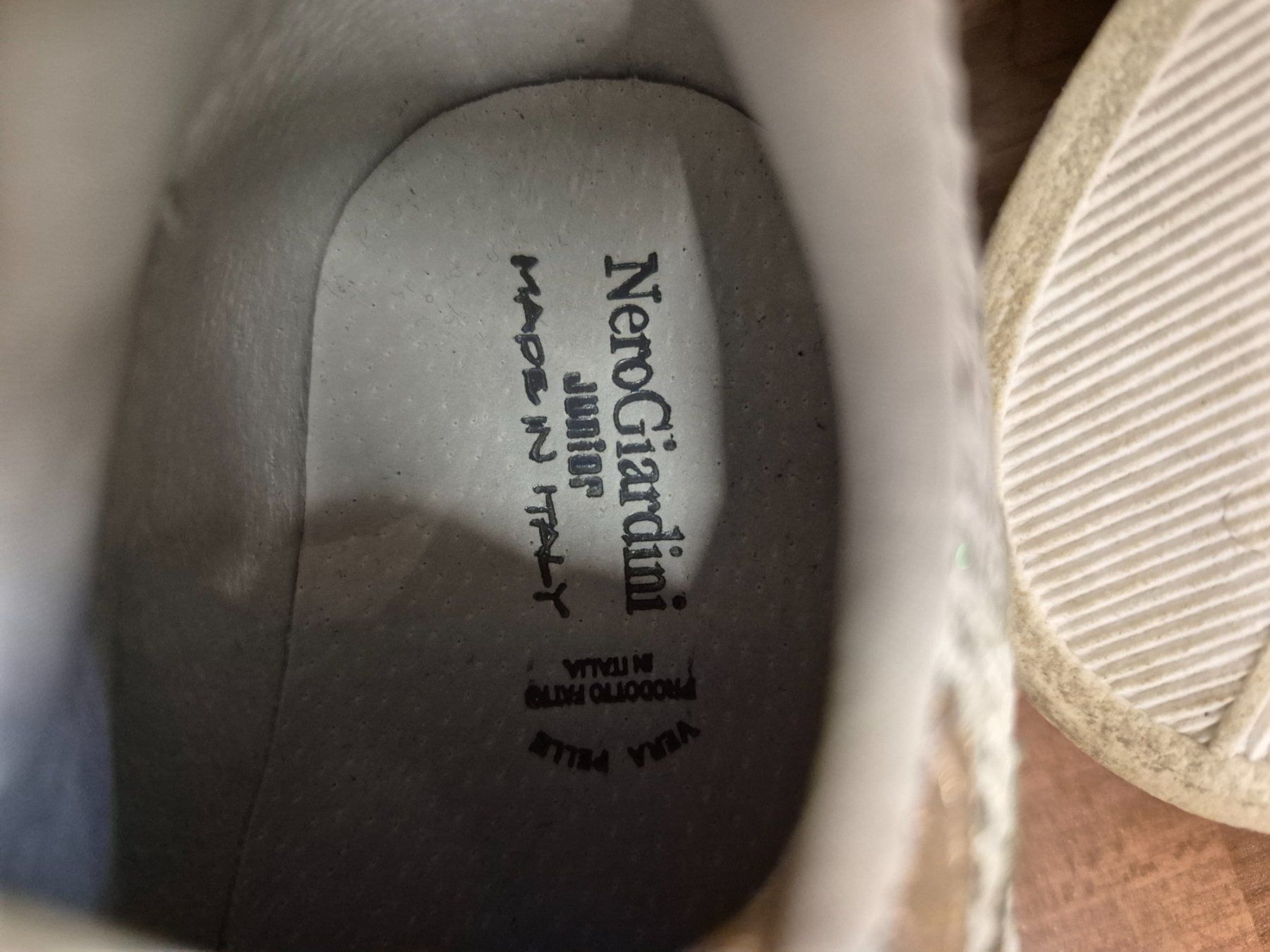 Schuhe für Mädchen: 1 Schuh gr 29 nach Wahl Guess Cupcake oder Giardini B1 – Gebraucht aus Schwarzenburg von Sunny0290 5