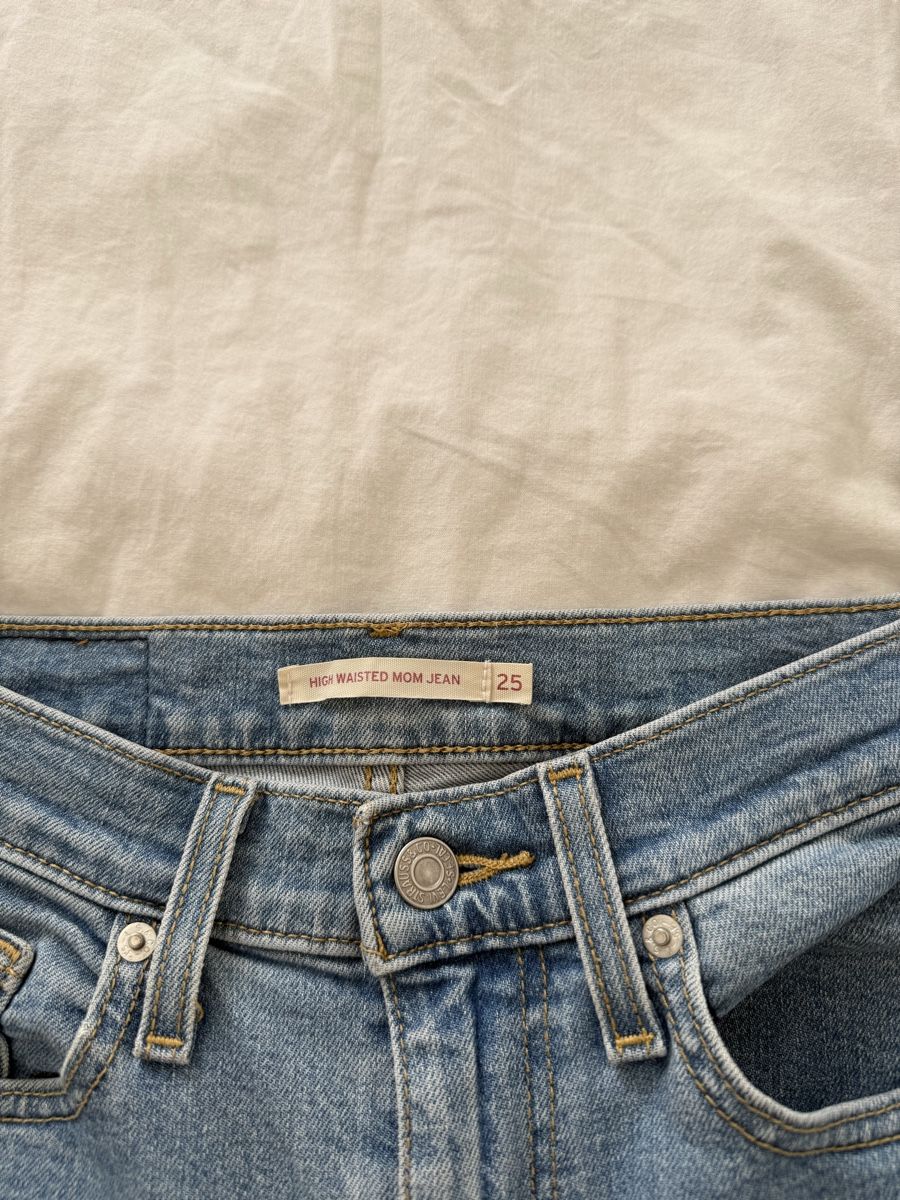 Levi's Jeans: Levis High wasted Mom Jeans Gr. 25 – D'occasion à Luzern par varleanhtienal 3