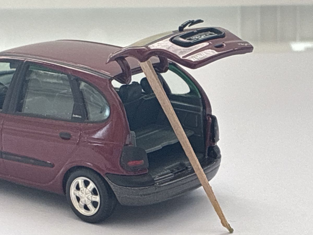 Renault Modellini d'auto: Renault Megane Scenic 1:43 – Usato da Seuzach venduto da steig43 3