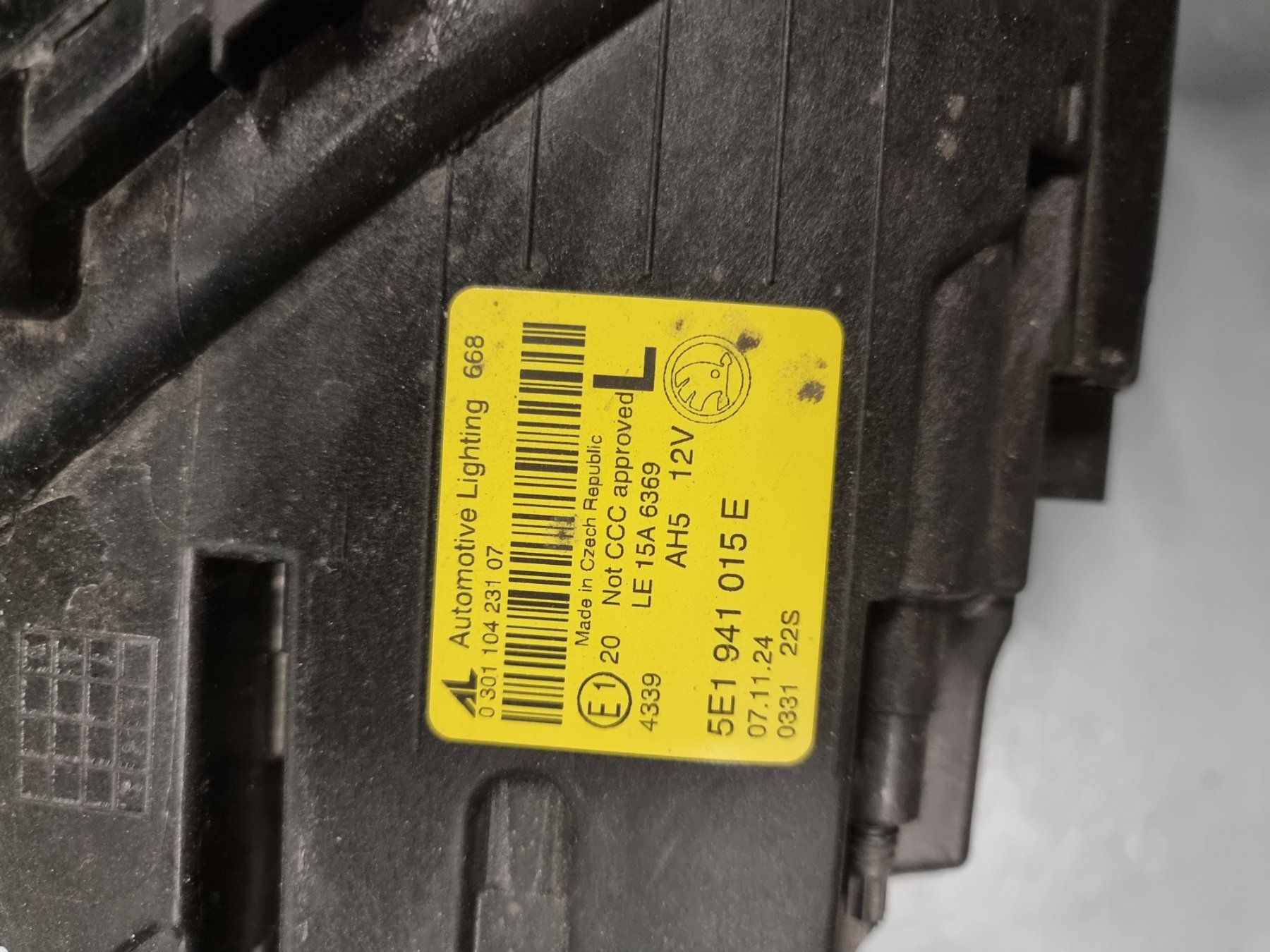 Fari: Skoda Octavia Scheinwerfer – Usato da Thayngen venduto da mrgt4st205 3