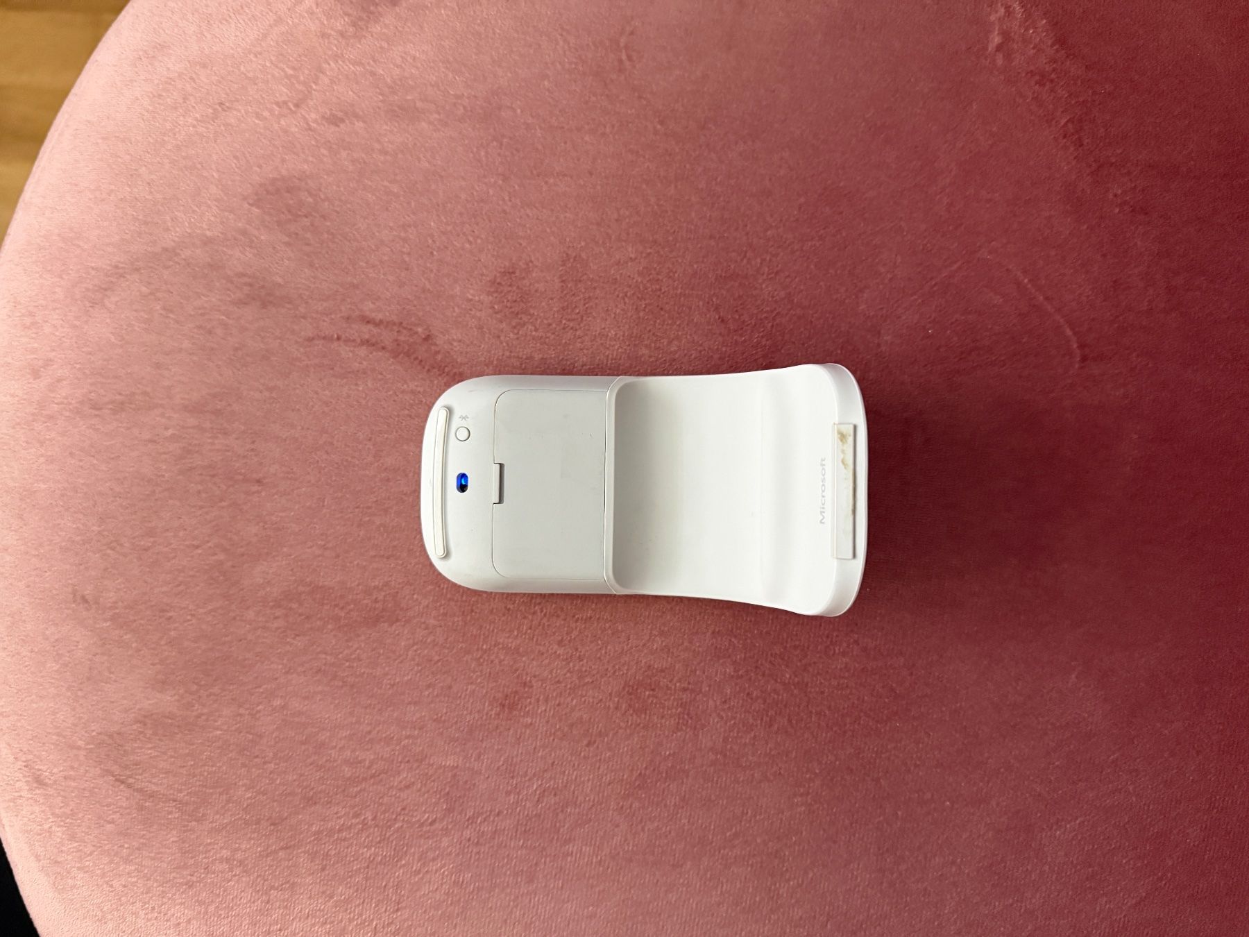 Microsoft Mouse: Microsoft Arc Mouse - Wireless, Compact, Perfect for Travel – Nuovo (secondo la descrizione) da Lenzburg venduto da VukiSee 1
