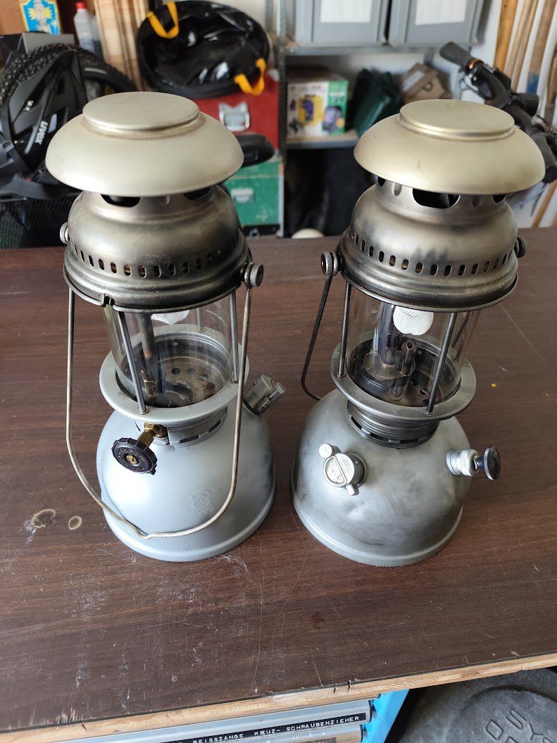 Petromax Lampade: 2 Starklichtlampen, vermutlich Petromax 500HK – Difettoso da St. Gallen venduto da vadiansg
