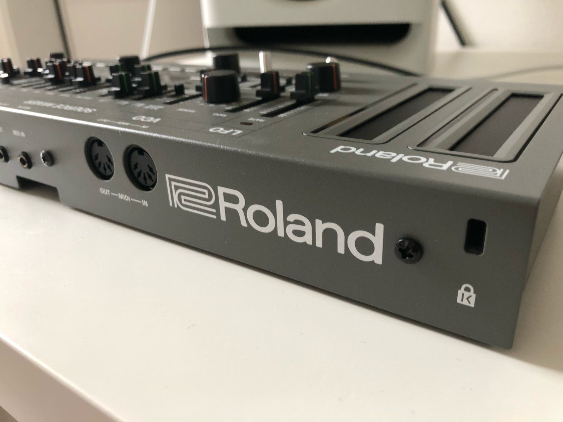 Roland Musikinstrumente: Roland SH-01A – Gebraucht aus Lausanne von Pazuzu02 3