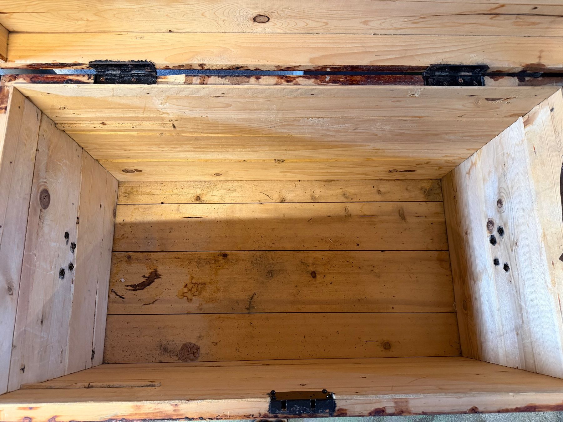 Cassapanche: Antike Holztruhe von 1829 – Usato da Lengnau BE venduto da AndyFritz1 1