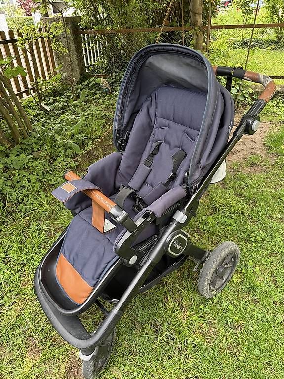 Emmaljunga Kinderwagen: Emmaljunga NXT 90F in Navyblau – Gebraucht aus Münchenstein von caessi